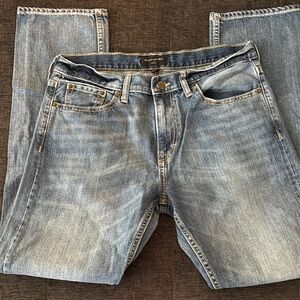 Banana Republic Men's Slim Fit 33 x 32 Blue Jeans like new